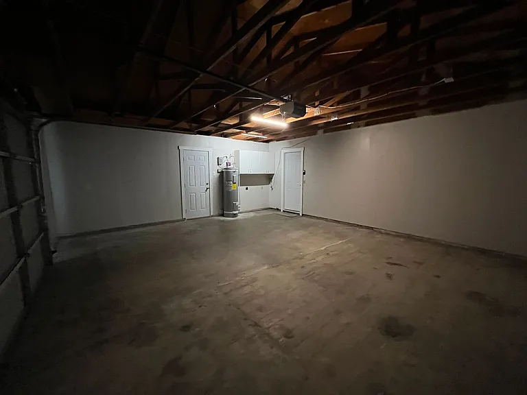 4288 Bradley Dr — Photo 28