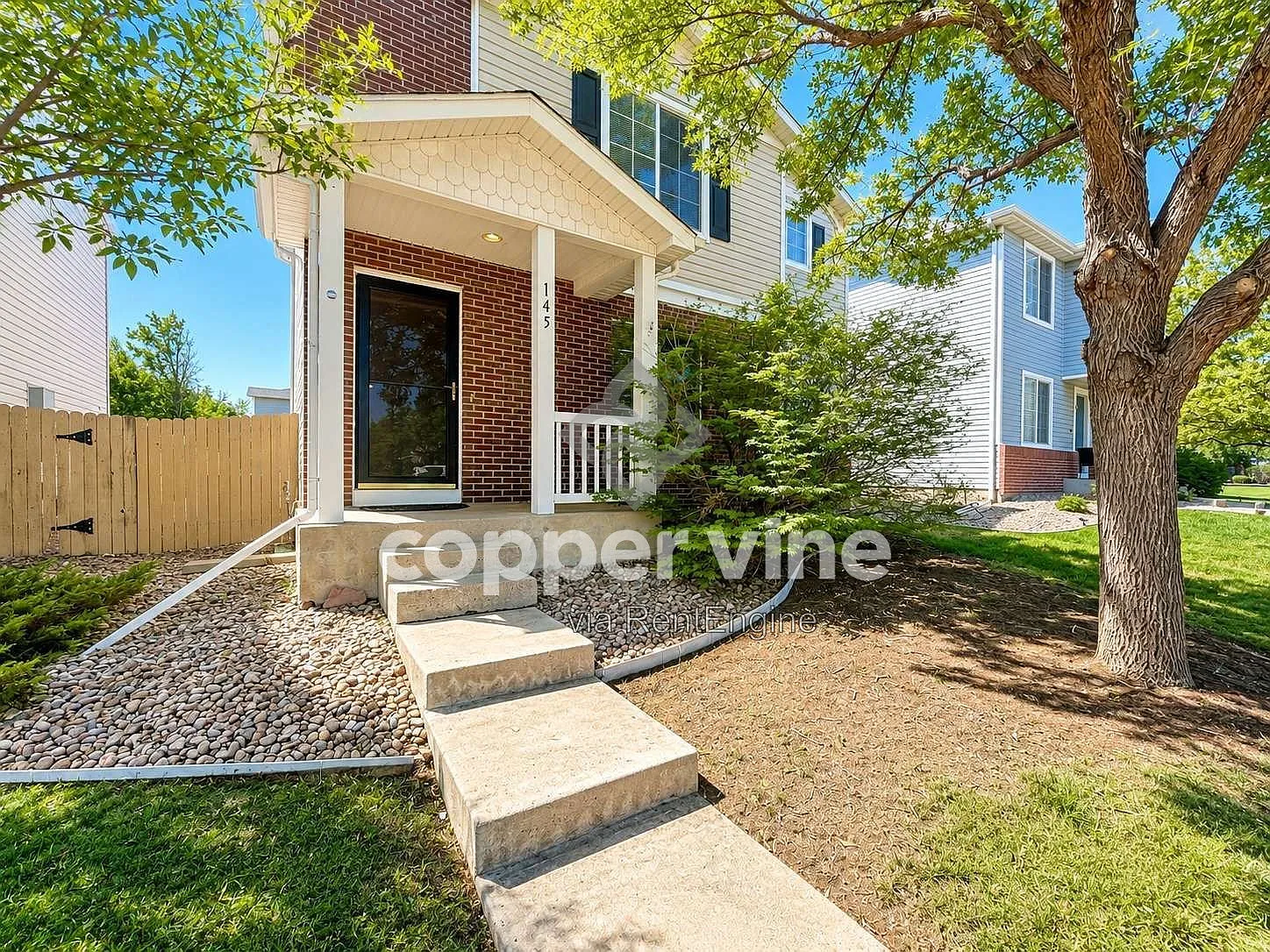 3 bed, 2.0 bath, 1480 sqft, $2,430 — Photo 2