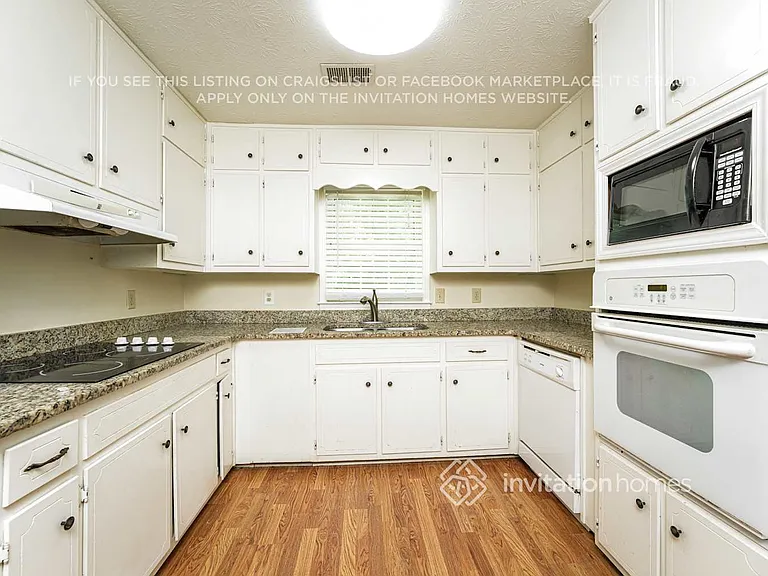 2433 Shipshire Pl — Photo 9