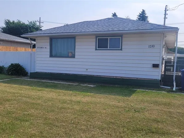 1210 P AVENUE N, Saskatoon, SK S7L 2W9