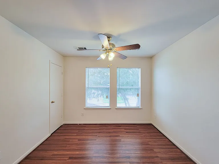 11810 Rolling Stream Dr — Photo 30