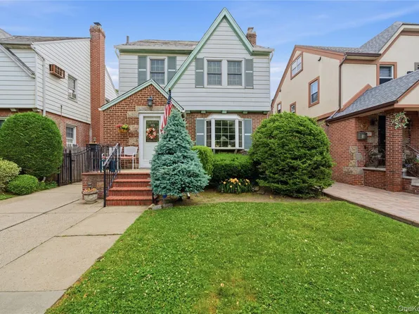 6033 69th Lane, Maspeth, NY 11378