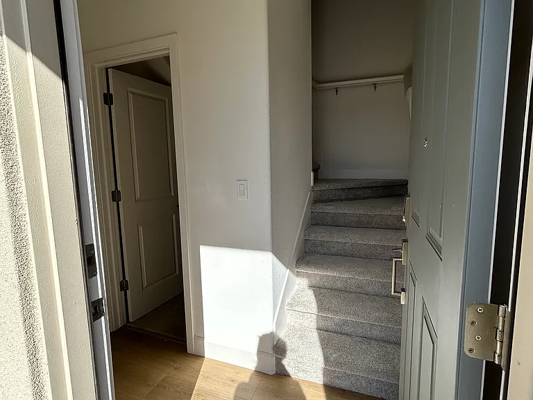 Aspen Ln — Photo 7