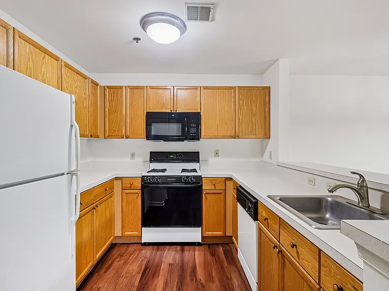 Autumn Park Apartments — Photo 63