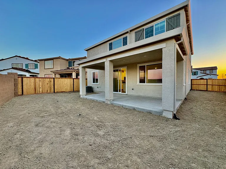 243 Dock Cir — Photo 36