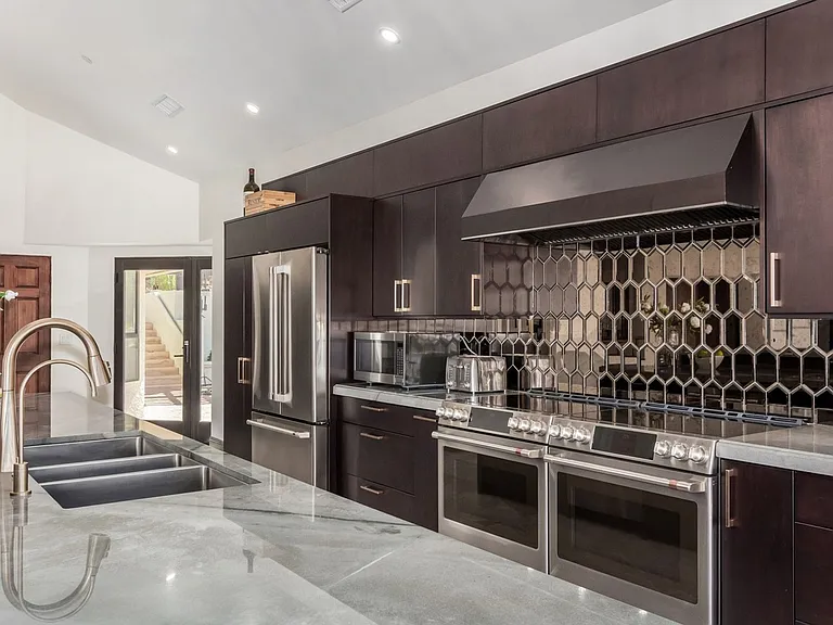 5655 N Camelback Canyon Dr — Photo 24