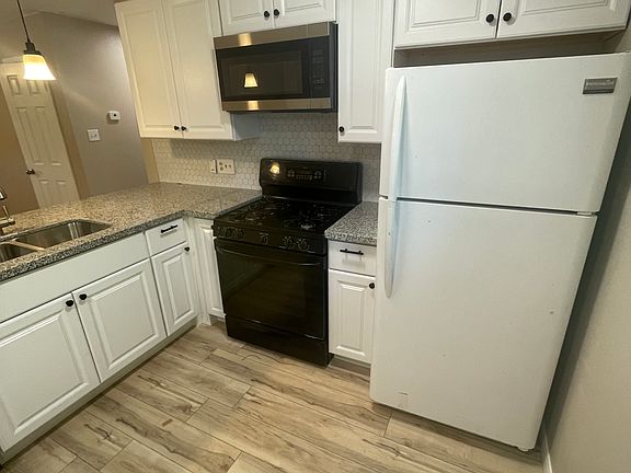 2nd image of 11101 Renel Dr Building A