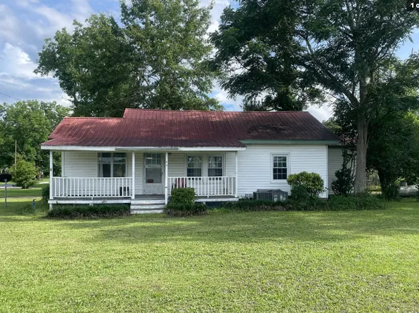 46 E Calhoun St, Reynolds, GA 31076