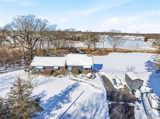 585 Meadow View Ave, Warwick, RI 02889