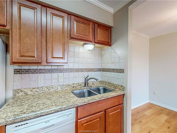3rd image of 904 University Dr E #122