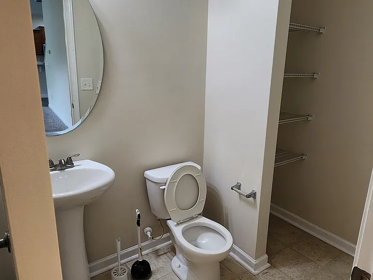5002 Houndscroft Rd — Photo 6