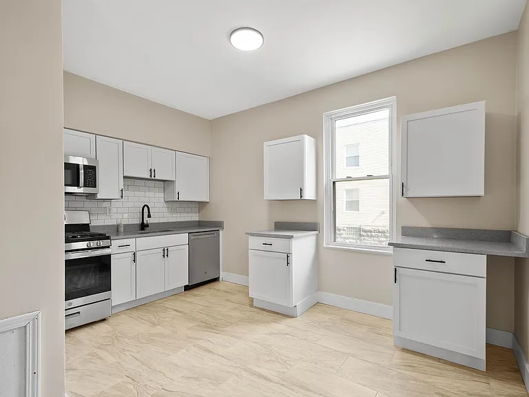 313 Kambach Street — Photo 22