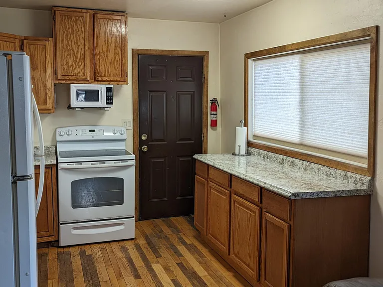 34 S Maple Ave — Photo 7