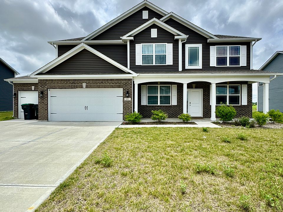 2nd image of 831 Blaine Dr