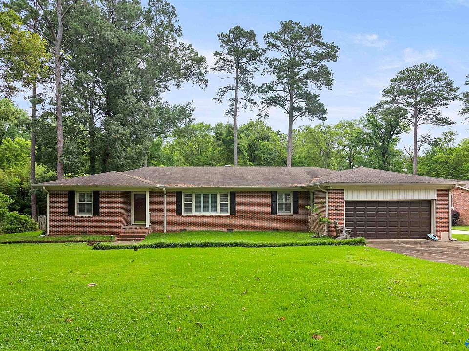 1st image of 213 Monterey Cir