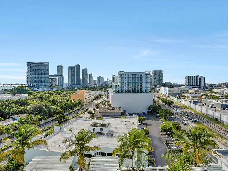 4250 Biscayne Blvd #1116 — Photo 20