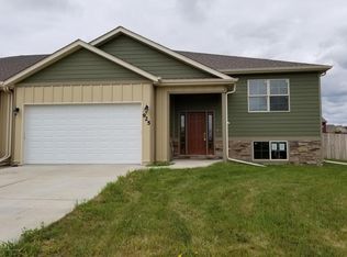925 22nd Ave E, Dickinson, ND 58601