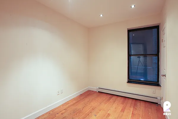 Rented by REZI | media 4