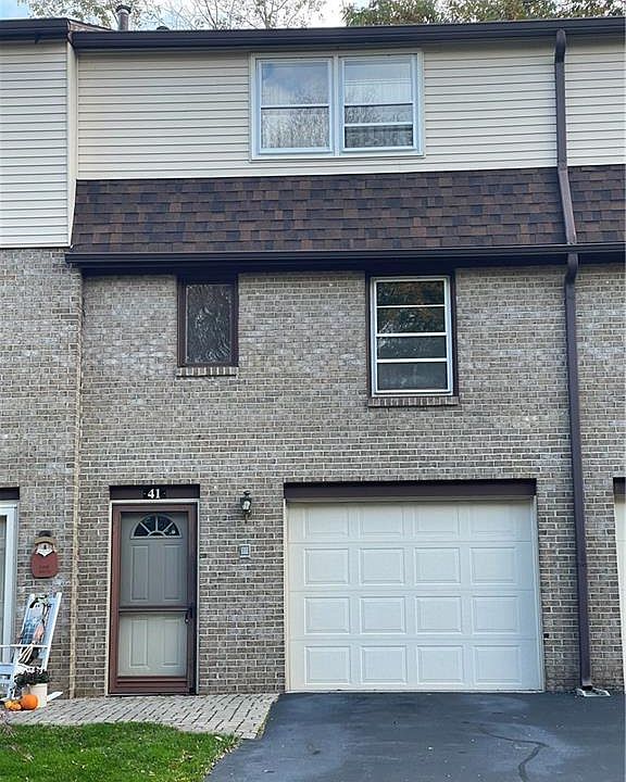 1st image of 41 Woodridge Trl