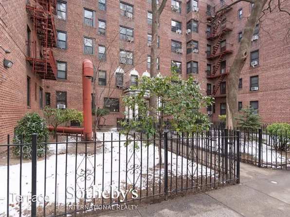 88-10 34th Avenue image 17 of 17