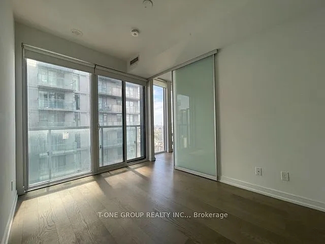 28 Wellesley St E #2905 — Photo 7