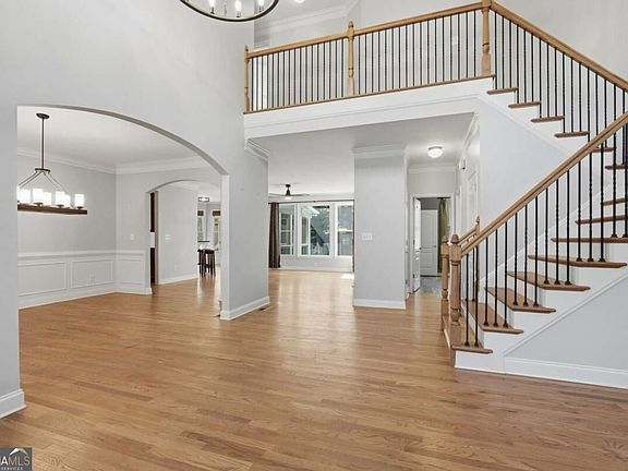 3rd image of 9025 Devonwood Ct