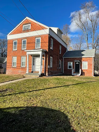326 Cottage Grove Rd #2 Photo 1