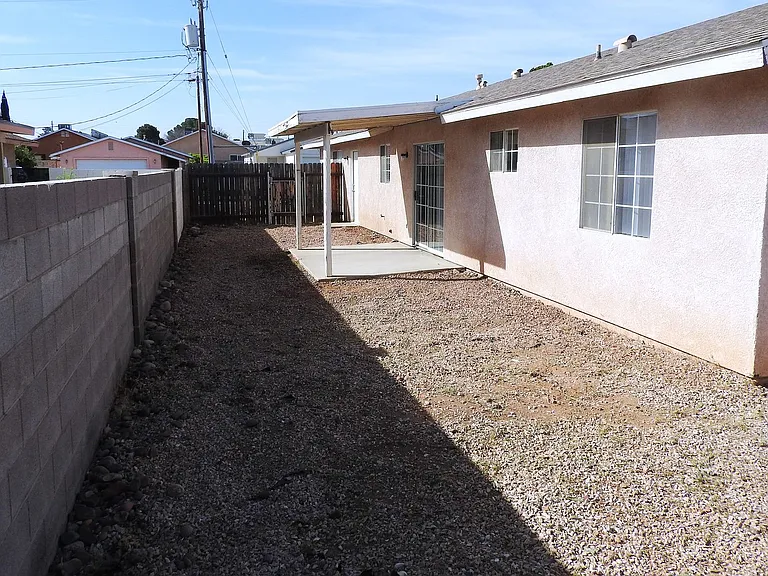 1925 Motor Ave — Photo 21