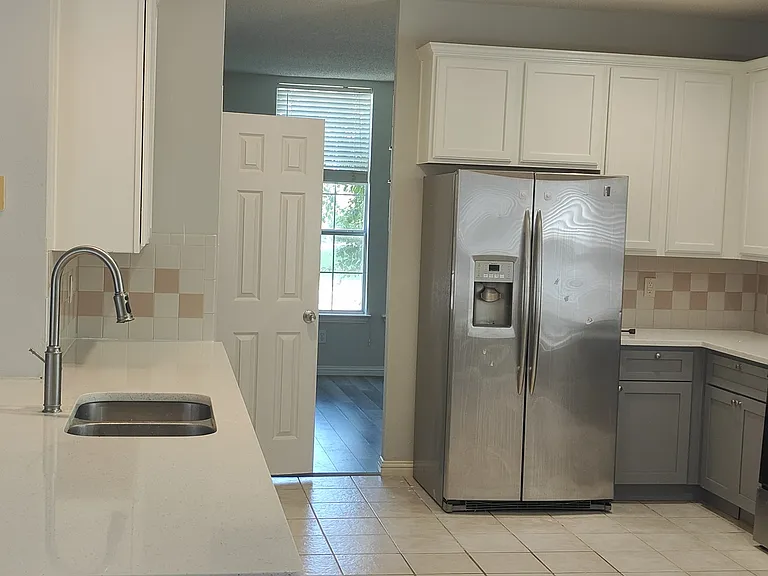 1412 Brenda Ln — Photo 11