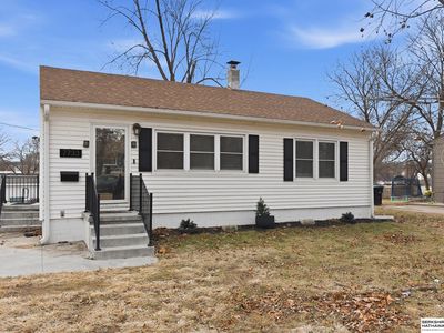 7733 Webster St, Omaha, NE, 68114