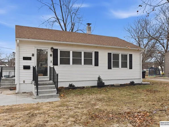 7733 Webster St, Omaha, NE 68114