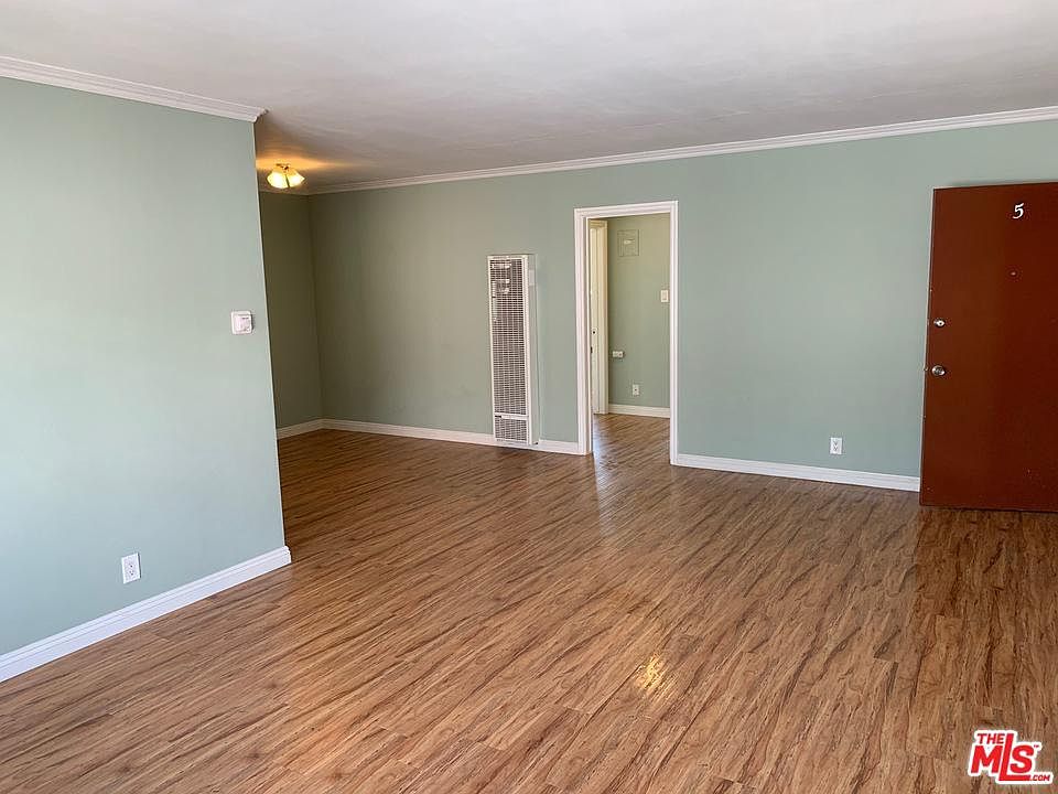 1st image of 1114 S Sherbourne Dr APT 5