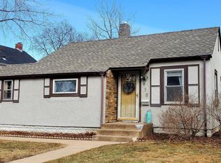 910 9th St, Hudson, WI 54016