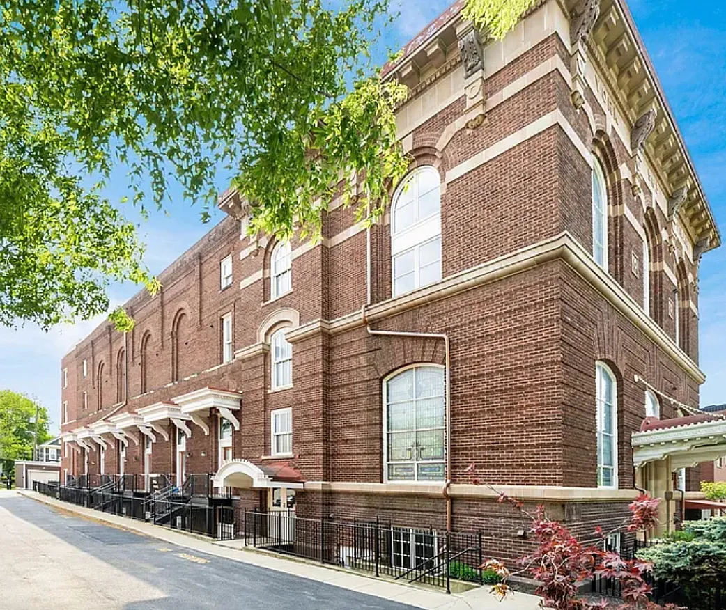 1 bed, 706 sqft, $1,550 — Photo 2
