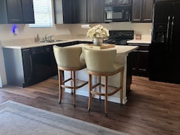 2nd image of 2211 Summer Haven Ln