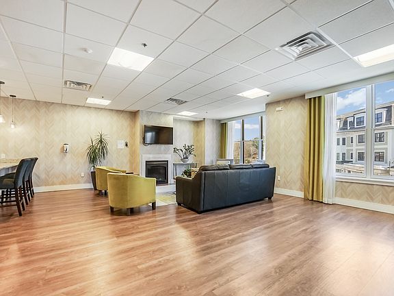4th image of 70-92 Boston St #207