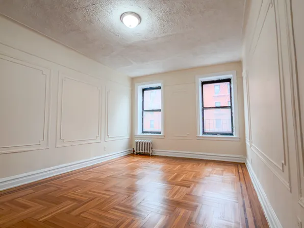 5501 15th Avenue image 1 of 6