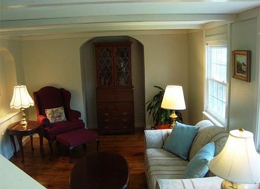5th image of 724 Franklin St