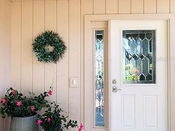 4th image of 3919 Torrey Pines Blvd