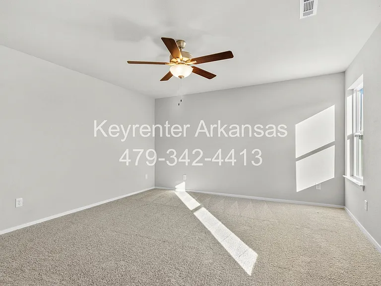 846 E Sparrow Cir — Photo 14