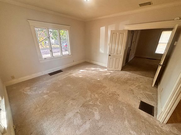 4th image of 205 Collinwood Ave