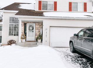 21101 Bridle Pass Dr, Forest Lake, MN 55025