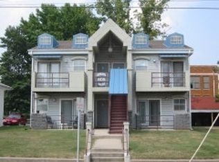 605 E Grand - Large 2BR Duplex Just 2 Blocks from MSU!, Springfield, MO 65807