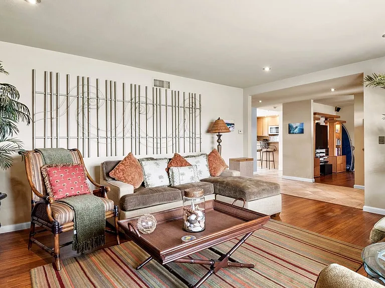 21111 Barbados Cir — Photo 43