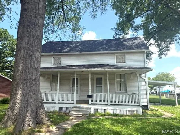 929 N 5th St, Breese, IL 62230