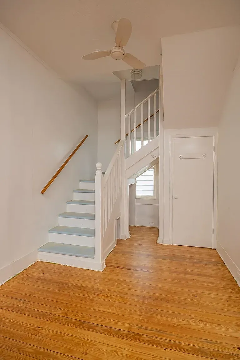 4 bed, 2055 sqft, $3,000 — Photo 1