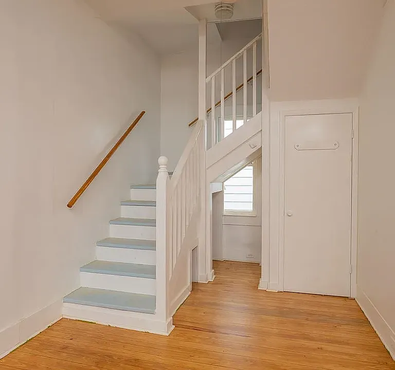 11 Pine St