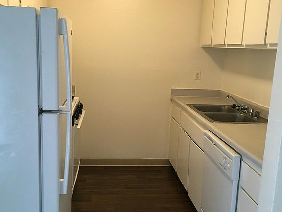 5th image of 2655 W Alamos Ave APT 220