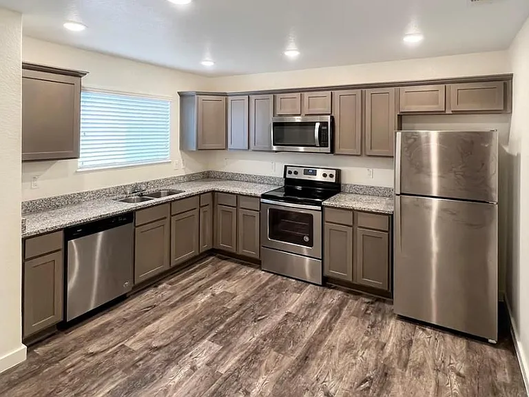 21155 Gosling Rd #47B — Photo 6