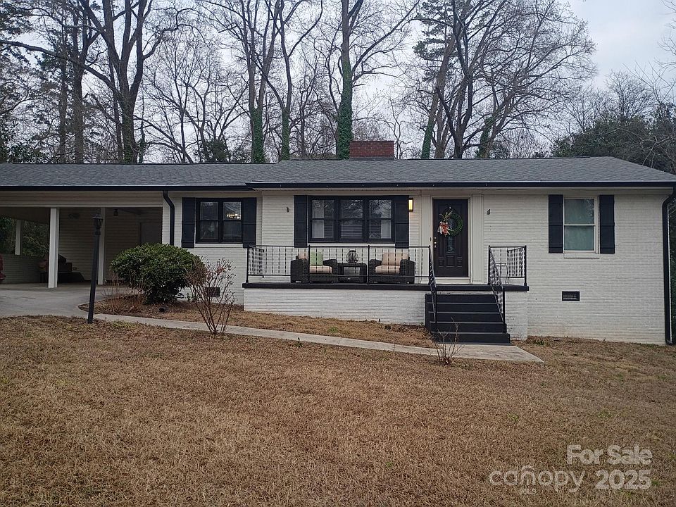 1st image of 148 Palaside Dr NE